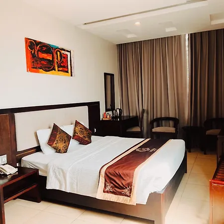 Golden Quang Tri Hotel Dong Ha Exterior photo