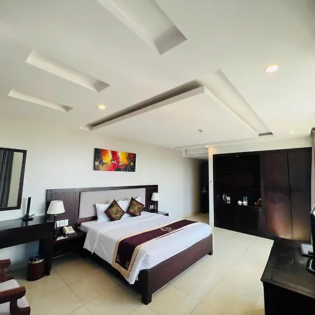 Golden Quang Tri Hotel Dong Ha Exterior photo