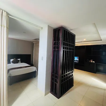 Golden Quang Tri Hotel Dong Ha Exterior photo