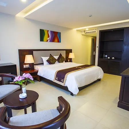 Golden Quang Tri Hotel Dong Ha Exterior photo