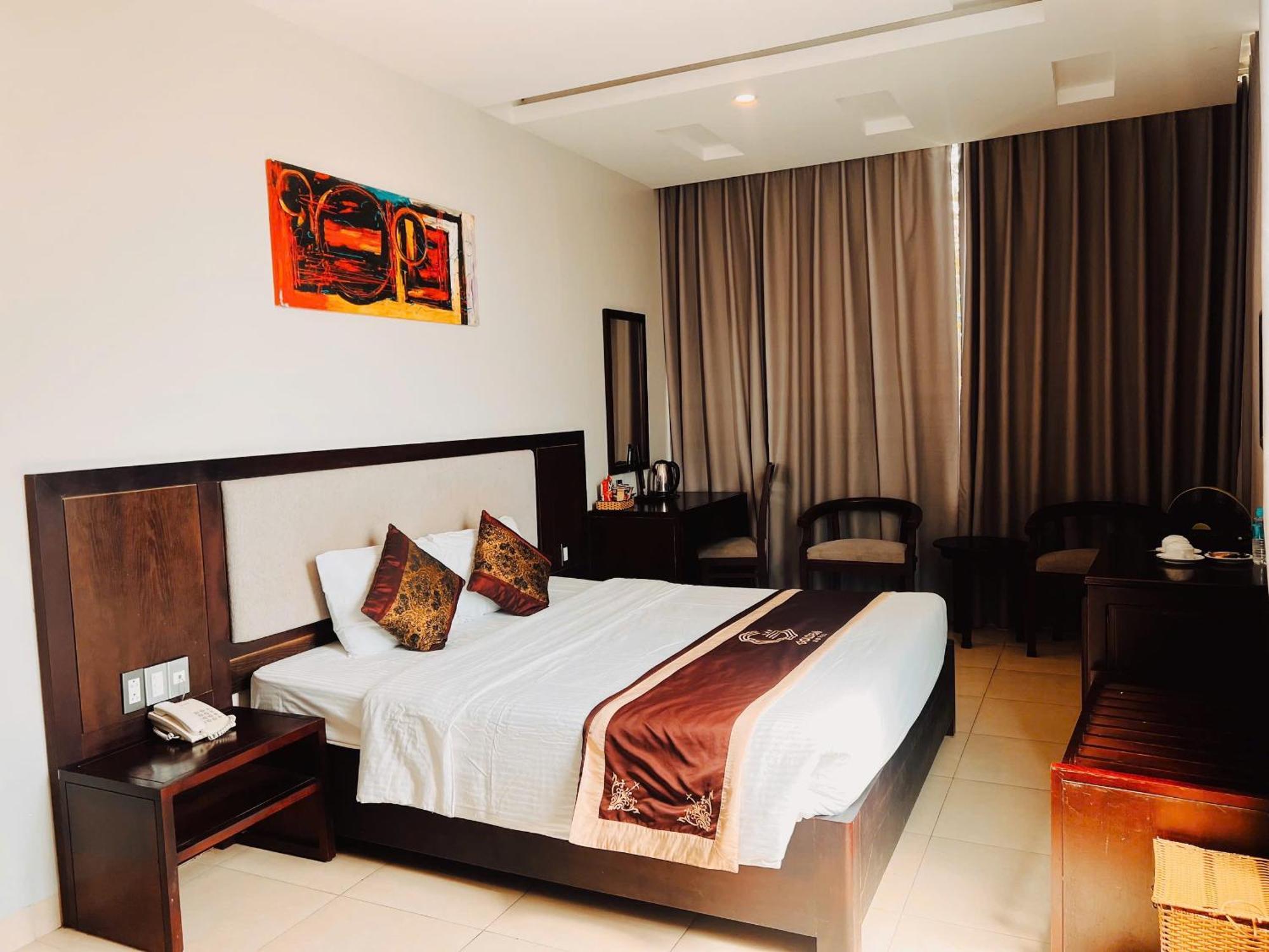 Golden Quang Tri Hotel
